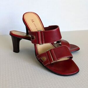 Anne Klein sz7 Red Leather Slip-on Backless Sandals 2¾" heels EUC